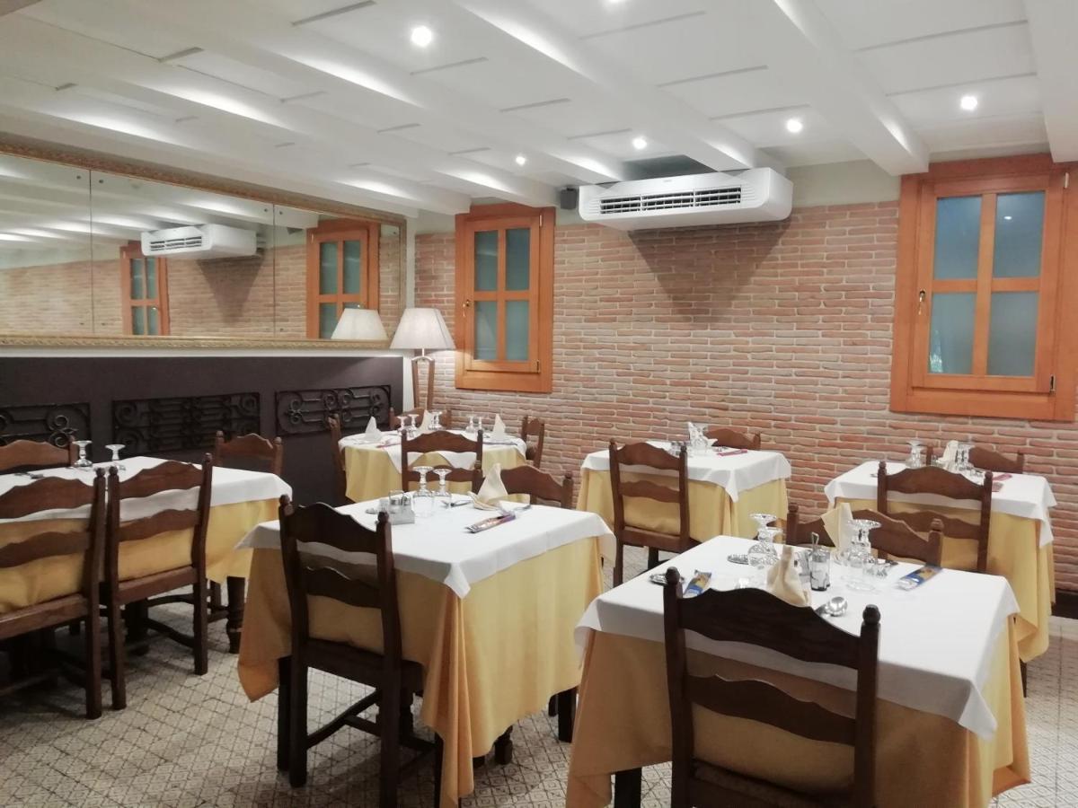 Albergo Ristorante Leon D'Oro エステ エクステリア 写真