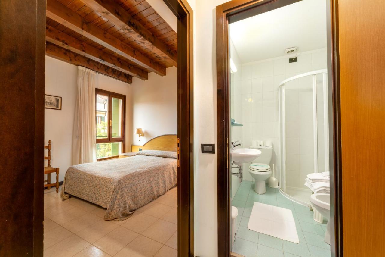 Albergo Ristorante Leon D'Oro エステ エクステリア 写真