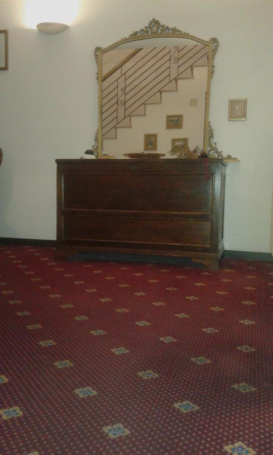 Albergo Ristorante Leon D'Oro エステ エクステリア 写真